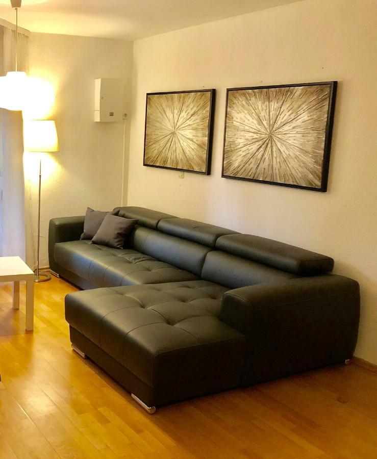 Fantastic Modern With Large Private Terrace Apartment *